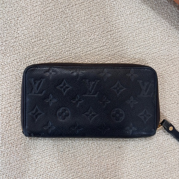 Authentic Louis Vuitton secret empreinte long wallet zippy - Picture 3 of 15